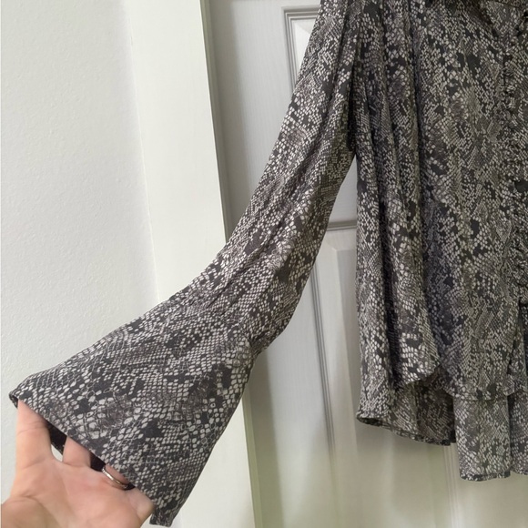 Free People Black and White Patterned Blouse - Picture 4 of 7